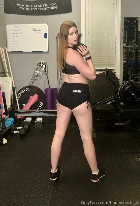 Bootyshortsgirl