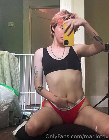 Naakte gelekte OnlyFans-foto van Marlotov