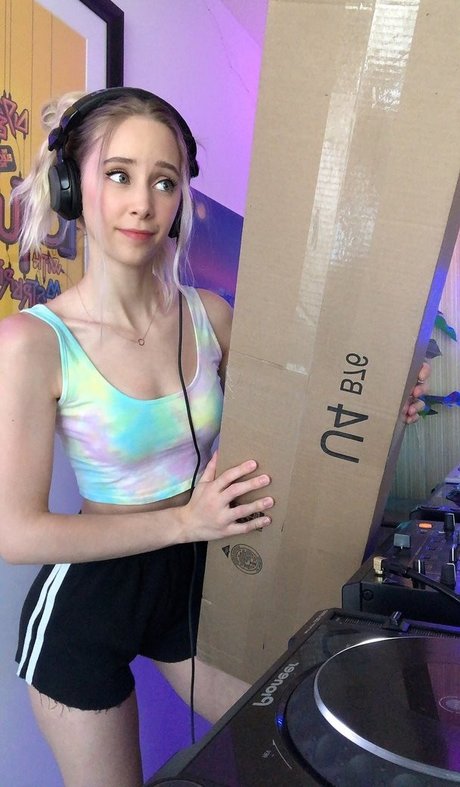 Nahá fotka uniklých OnlyFans od Jessu