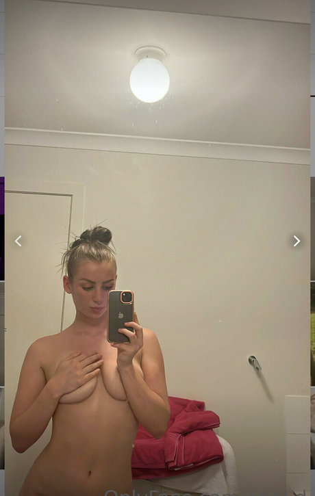 Foto di nudo di fuga di OnlyFans di Opaldowsett