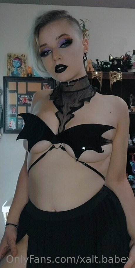 Nahá fotka uniklých OnlyFans od Xaltbabex