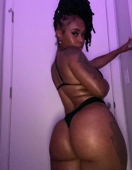 Therealbombshell_mint