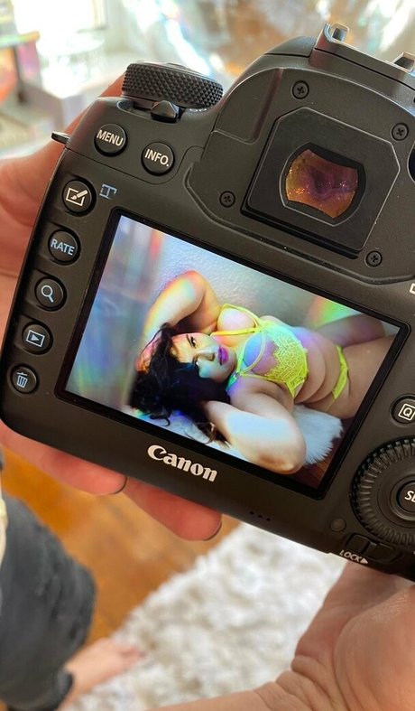 Обнаженная фотография утечки OnlyFans от Karlaxxxlane