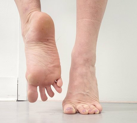 Naken läckt OnlyFans-bild av Ballettwinkletoes