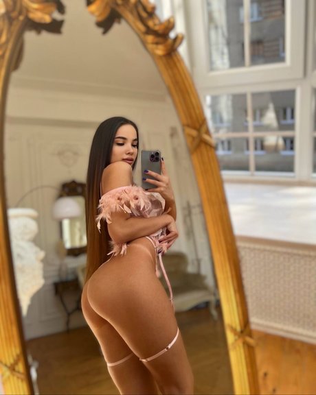 Naken lekkede OnlyFans-bilde av Maytiyn