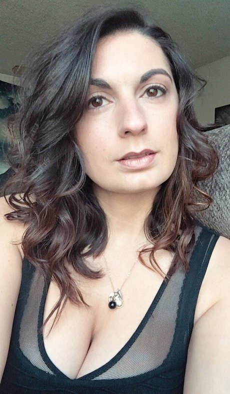 Naken lekkede OnlyFans-bilde av Heather Alyse Becker