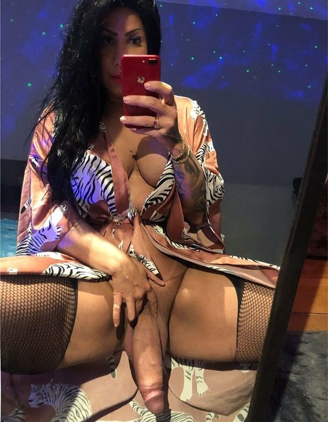 Naken lekkede OnlyFans-bilde av Leticia Griffol