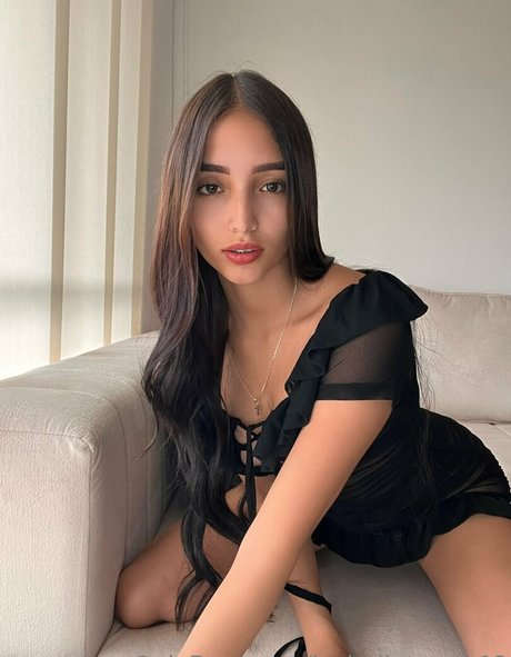 Isabellatorres03