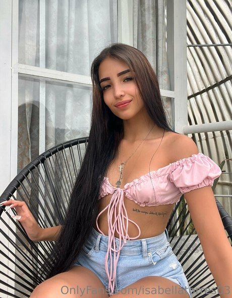 Isabellatorres03