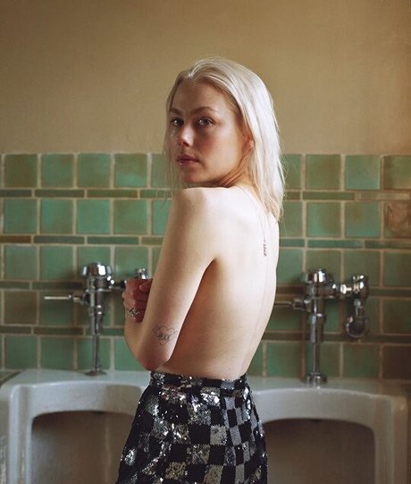 Phoebe Bridgers  nude leaked OnlyFans photo