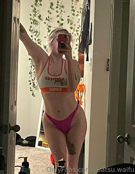 Jisatsuwaifu