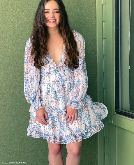 Mary Mouser