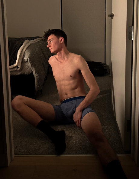 Alaston vuotanut OnlyFans-kuva Justmax