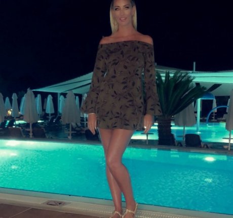 Naken lekkede OnlyFans-bilde av Lorna Gilly