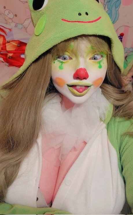 Naken lekkede OnlyFans-bilde av Bouncyclown