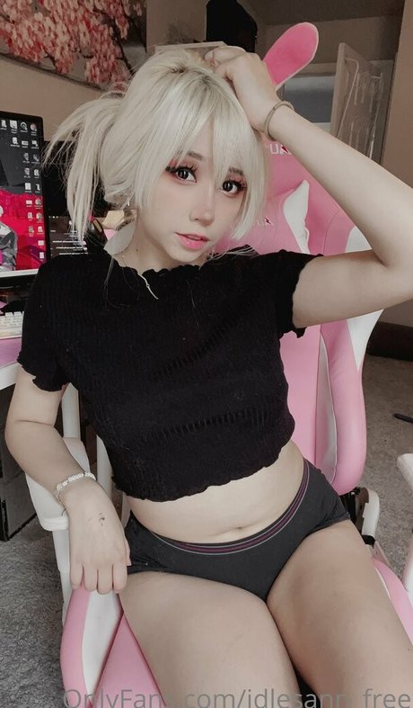 Nahá fotka uniklých OnlyFans od Idlesannfree