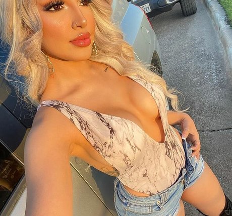 Foto di nudo di fuga di OnlyFans di Marlen Cuevas