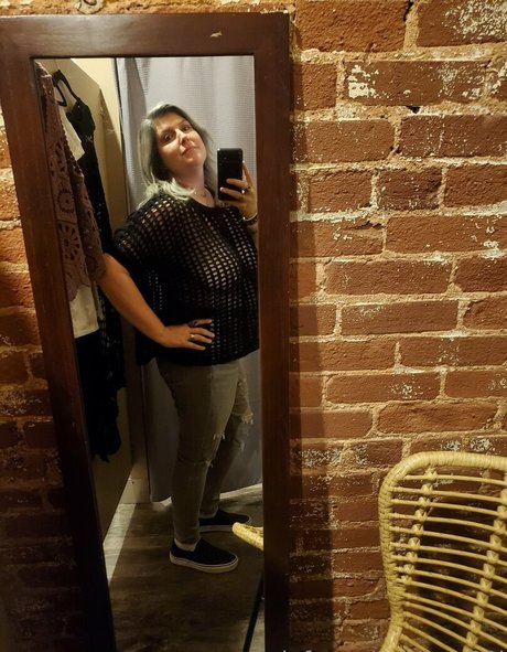 Naken lekkede OnlyFans-bilde av Bee88i