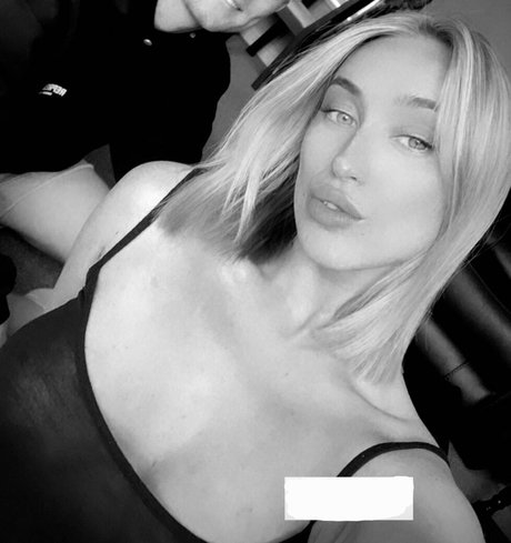 Foto nua vazada do OnlyFans de Lauren Day