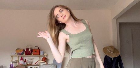 Alaston vuotanut OnlyFans-kuva Theilybabe
