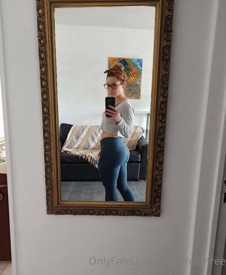 Alaston vuotanut OnlyFans-kuva Lacolito69free