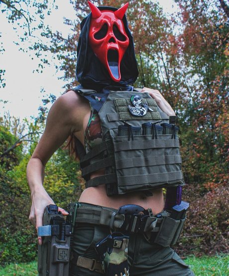 Girls With Guns