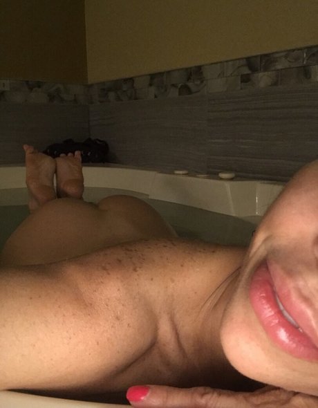 Alexis Fawk