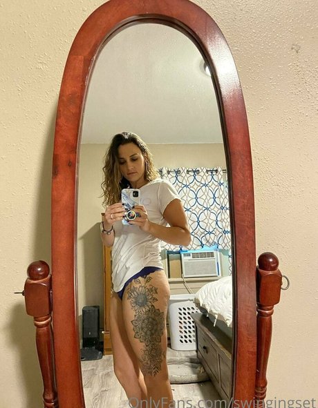 Swingingset  nude leaked OnlyFans photo