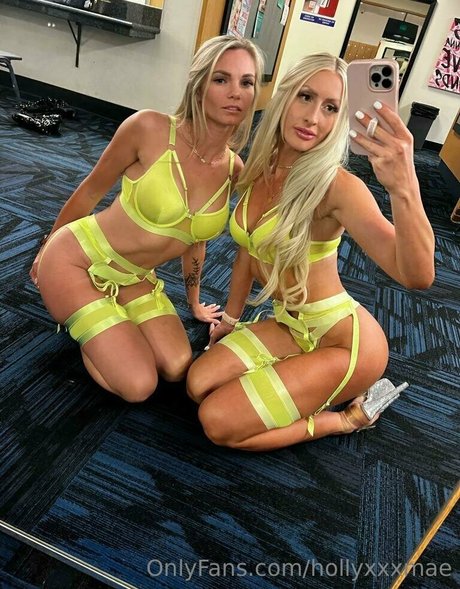 Hollyxxxmae