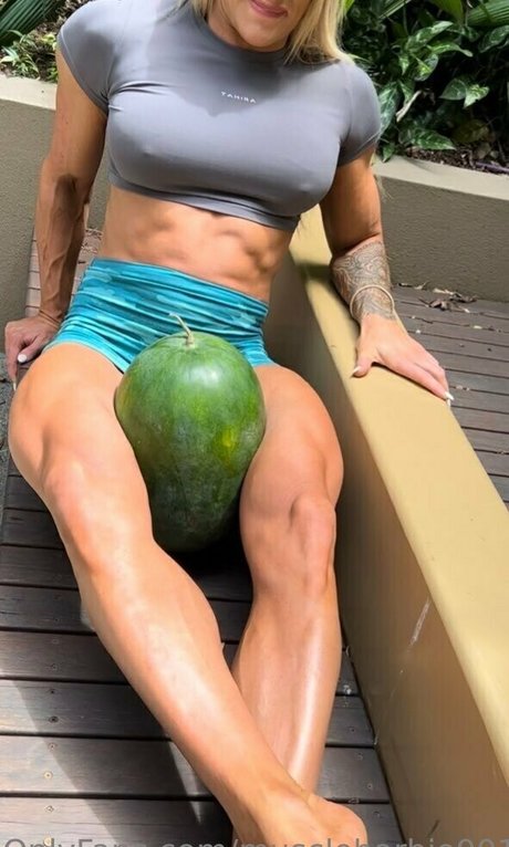 Musclebarbie001