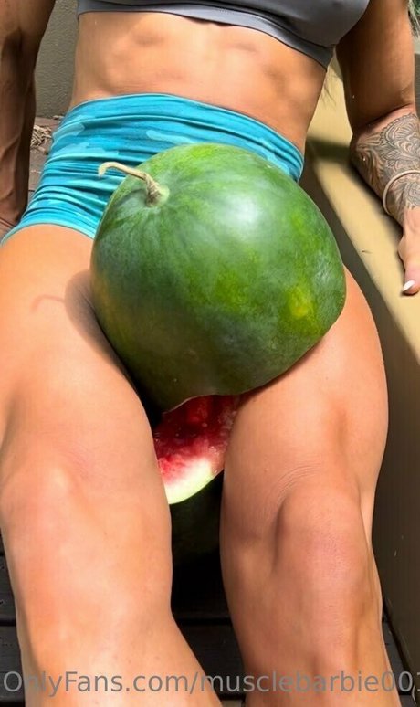 Musclebarbie001