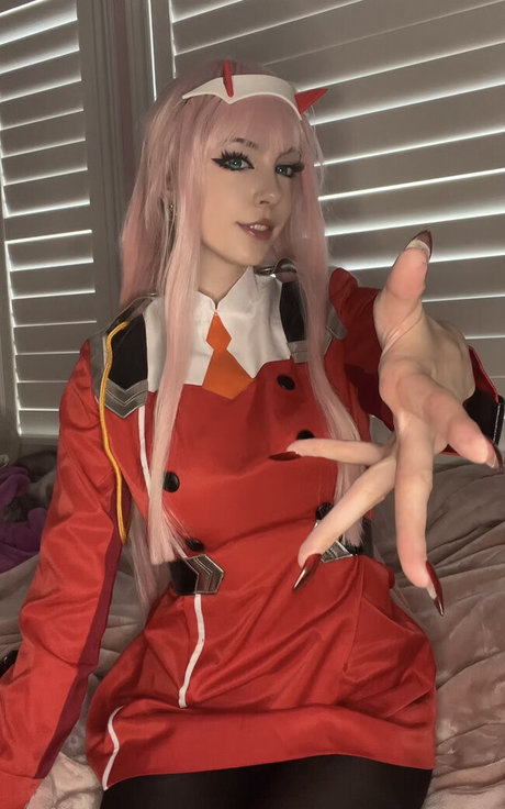 Nahá fotka uniklých OnlyFans od Emiki28