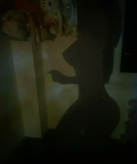 Naken lekkede OnlyFans-bilde av Nyawmilk