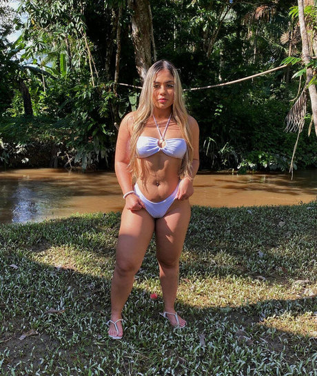 Ana Caroline
