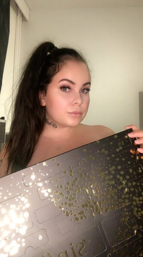 Naken lekkede OnlyFans-bilde av Babejaanizfree