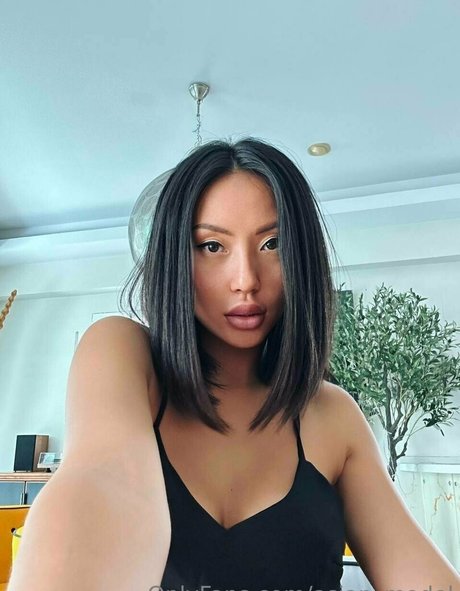 Asianmodel