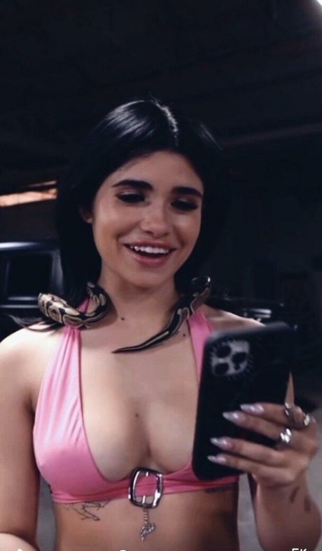Nessa Barrett