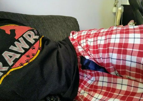 Naakte gelekte OnlyFans-foto van Bybldek