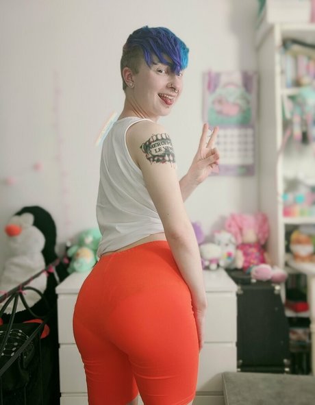 Nacktes geleaktes OnlyFans-Foto von Enbyjupiterfree