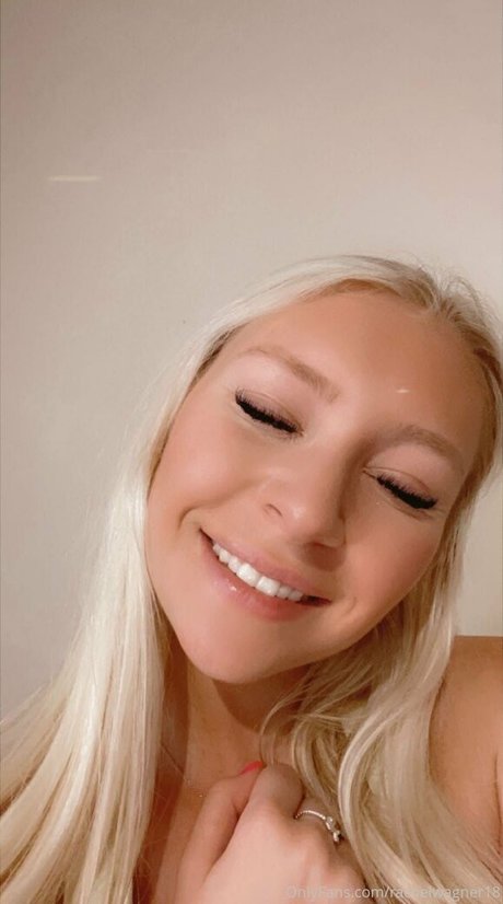 Freshmanblondie18