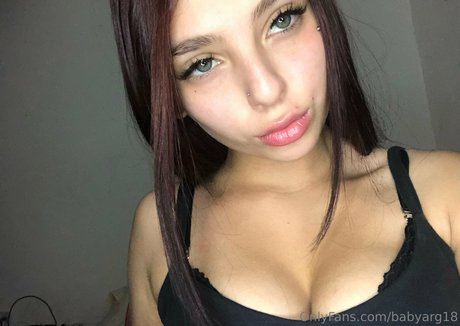 Nahá fotka uniklých OnlyFans od Babyyluxury