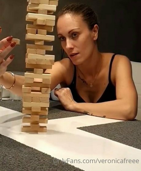 Nahá fotka uniklých OnlyFans od Veronicafreee