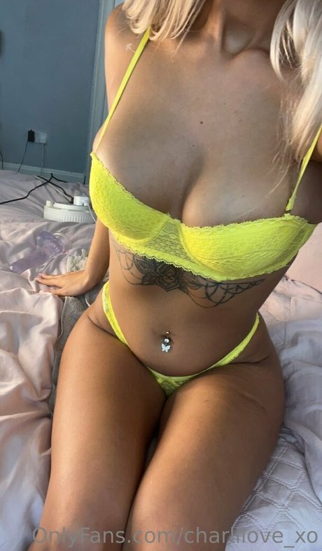 Nøgent lækket OnlyFans-billede af Charlilove