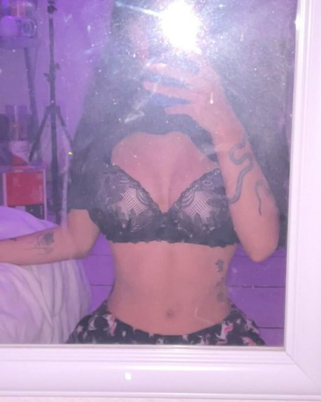 Naken läckt OnlyFans-bild av Jenny Ozuna