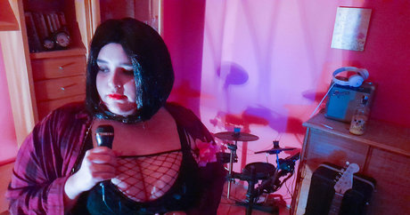 Alasti lekkinud OnlyFans-i pilt Mistresstryss