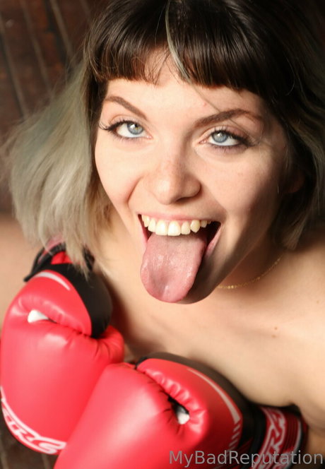 Nahá fotka uniklých OnlyFans od Mybadreputation