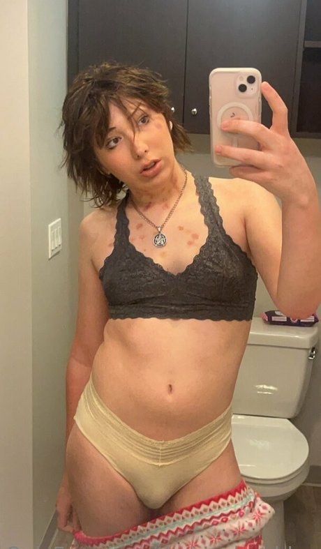 Theiconicashley