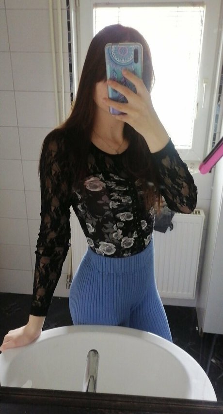 Laly911free OnlyFans