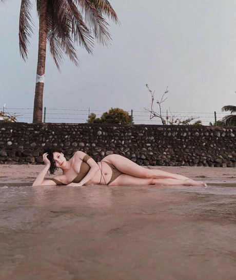 Naken läckt OnlyFans-bild av Criselda Alvarez