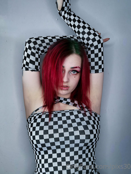 Naakte gelekte OnlyFans-foto van Pixs30